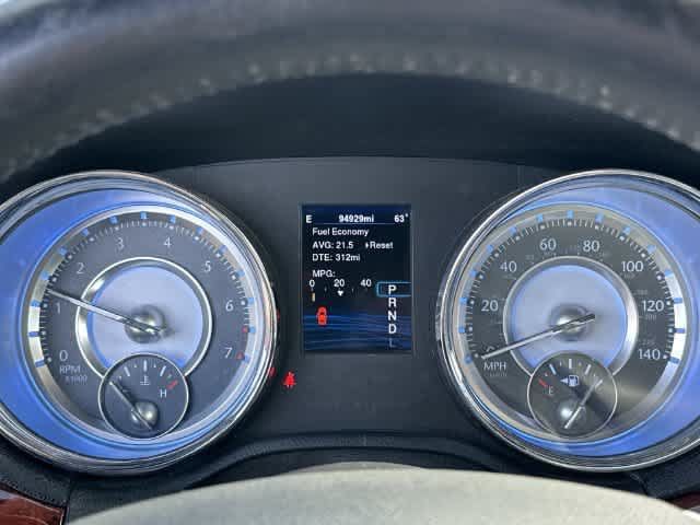 Used 2014 Chrysler 300 AWD w/ Driver Convenience Group image 7