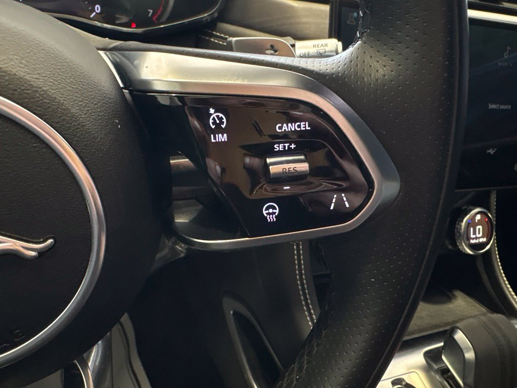 Used 2022 Jaguar F-PACE R-Dynamic S AWD/4WD image 32