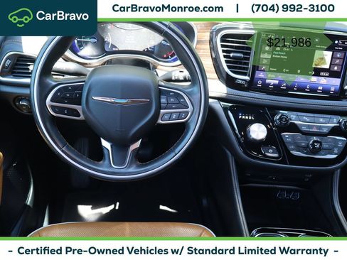 Used 2021 Chrysler Pacifica Pinnacle FWD image 22