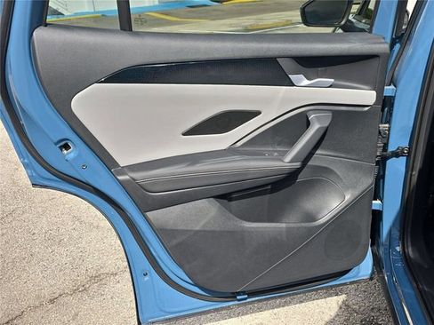 New 2026 Volkswagen Tiguan SE R-Line image 9