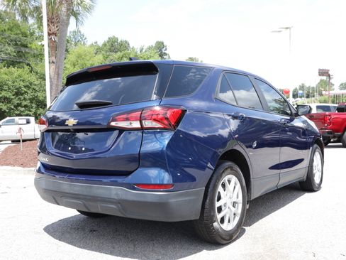 Used 2023 Chevrolet Equinox LS w/ LS Convenience Package FWD image 5