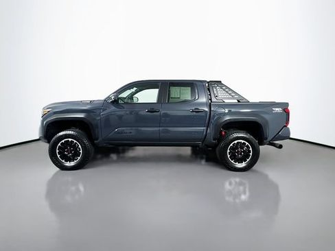 Used 2025 Toyota Tacoma TRD Off-Road AWD/4WD image 5