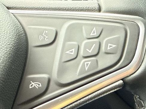 Used 2023 Chevrolet Equinox LT image 14