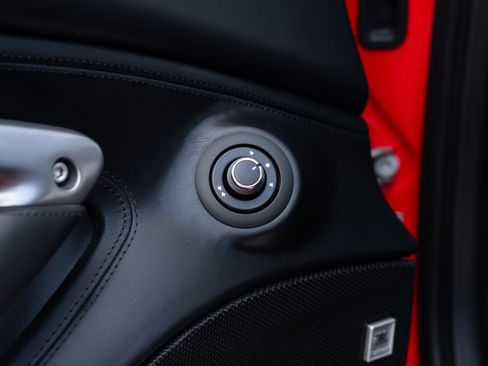Used 2022 Ferrari F8 Tributo RWD image 35
