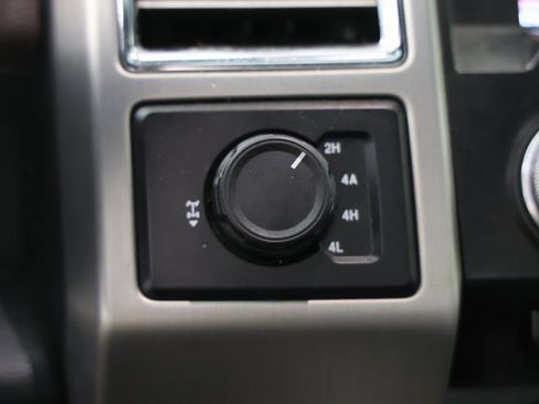 Used 2015 Ford F150 Platinum w/ Equipment Group 701A Luxury image 11