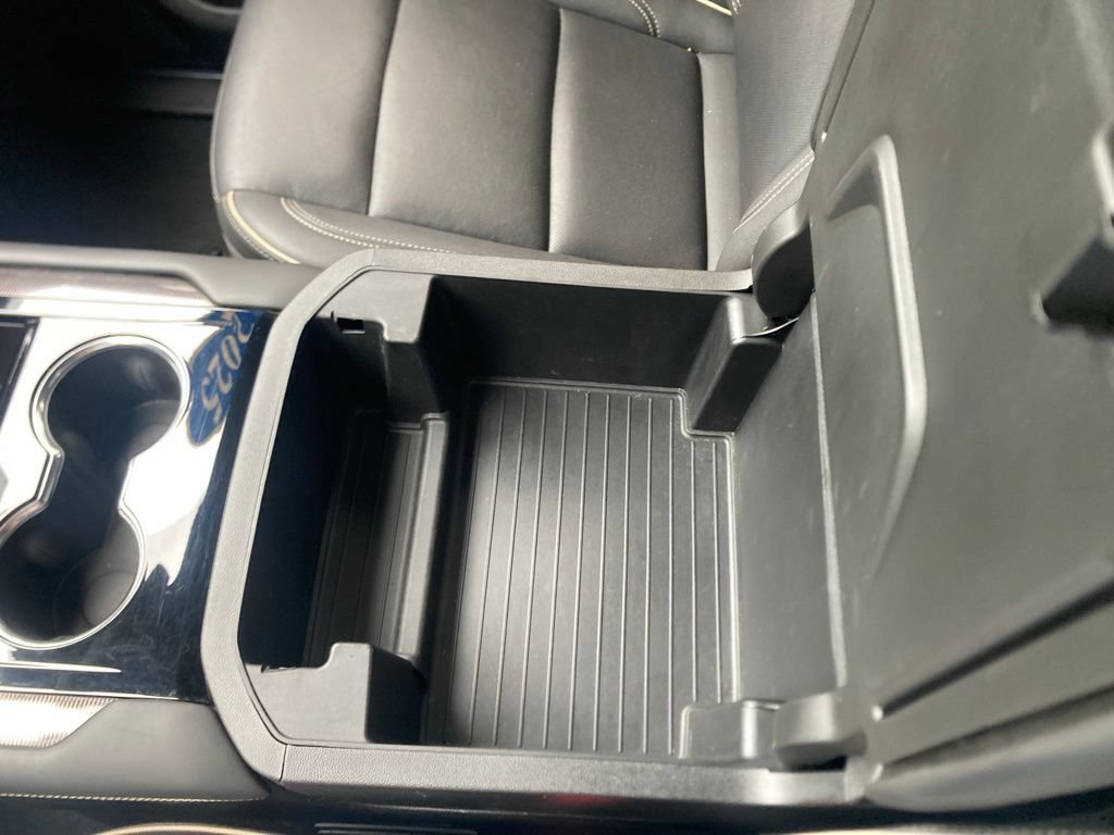 Certified 2025 GMC Yukon Elevation AWD/4WD image 38