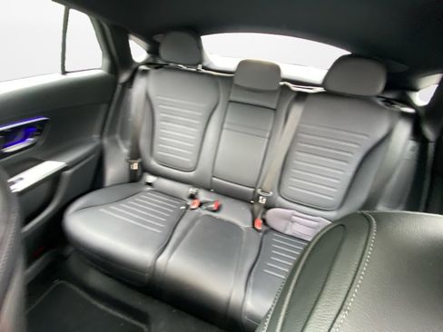 Used 2024 Mercedes-Benz GLC 300 4MATIC image 12