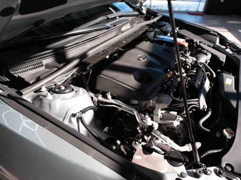 Used 2024 Toyota Camry SE image 31