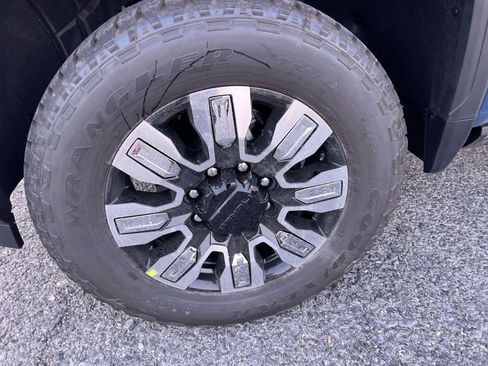 New 2026 GMC Sierra 2500 Denali w/ Denali Reserve Package image 11