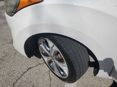 Used 2013 Hyundai Elantra GT w/ Touch & Go Pkg FWD image 14