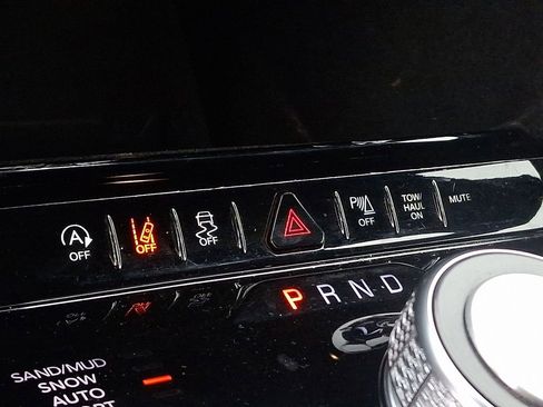 Used 2024 Jeep Wagoneer Series II image 24