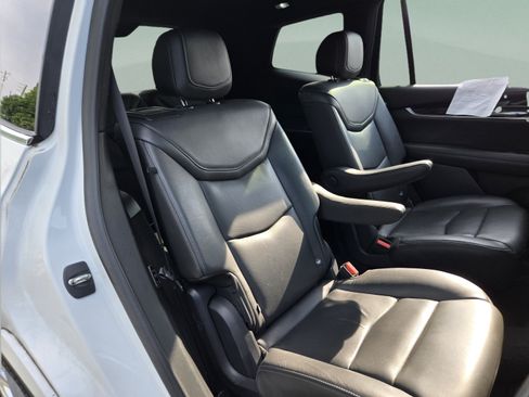 Used 2020 Cadillac XT6 Premium Luxury FWD image 27