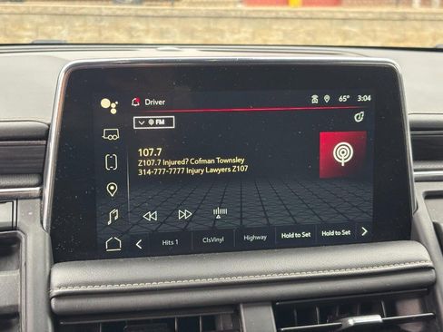 Used 2023 GMC Yukon SLT image 23