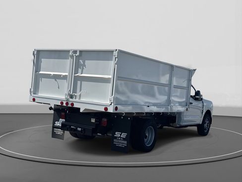 New 2025 Ford F350 XL w/ XL Chrome Package image 5