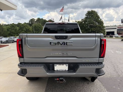 Used 2024 GMC Sierra 2500 Denali Ultimate w/ Max Trailering Package AWD/4WD image 12