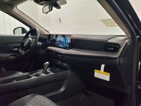 New 2026 Nissan Kicks SV image 12