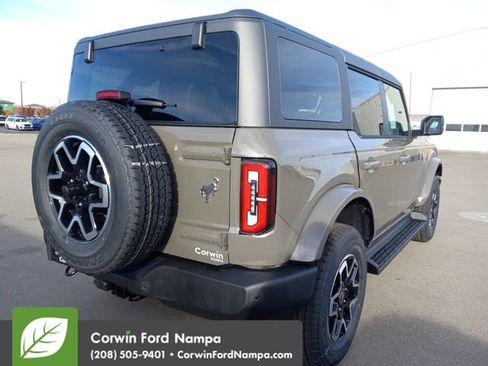 New 2025 Ford Bronco Outer Banks image 3