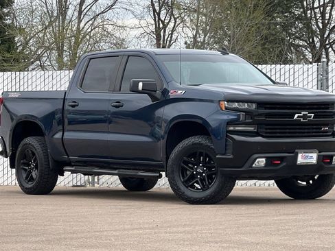 Used 2019 Chevrolet Silverado 1500 LT Trail Boss image 2