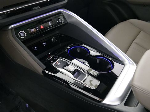 Certified 2025 Audi Q5 Premium w/ Convenience Package AWD/4WD image 20