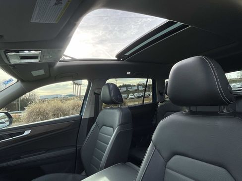 Certified 2025 Volkswagen Atlas SEL image 22