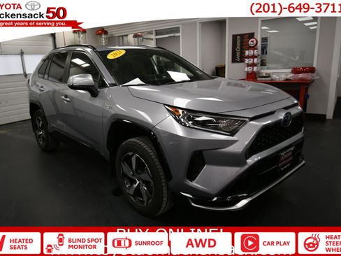 Certified 2021 Toyota RAV4 SE image 1