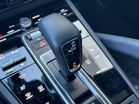 Certified 2023 Porsche Cayenne AWD/4WD image 22