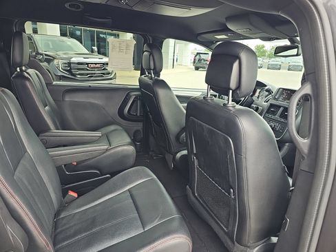 Used 2020 Dodge Grand Caravan GT FWD image 24