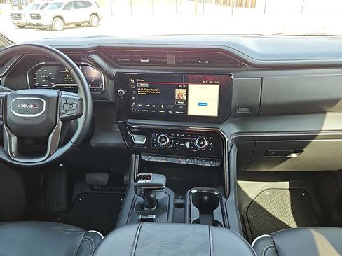 Used 2024 GMC Sierra 1500 AT4X image 10