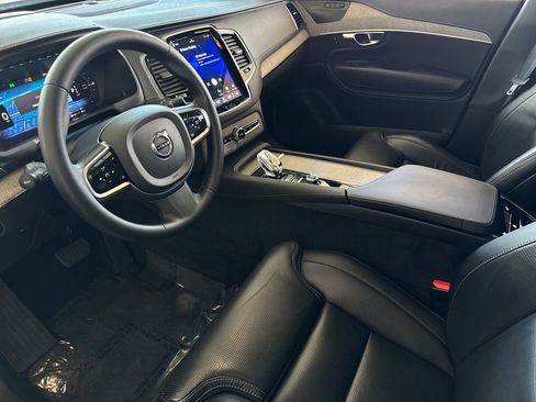 Certified 2023 Volvo XC90 T8 Ultimate AWD/4WD image 9