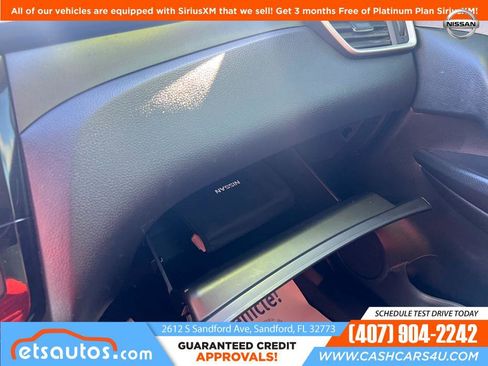 Used 2016 Nissan Rogue SV image 16
