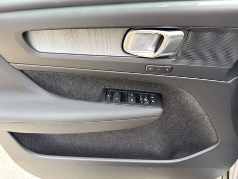 New 2026 Volvo XC40 B5 Core w/ Climate Package image 15