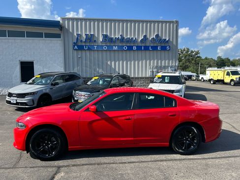 Used 2022 Dodge Charger SXT RWD image 4