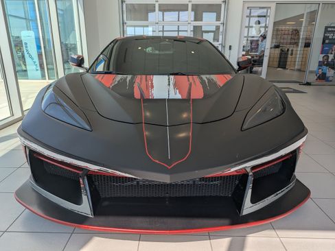 Used 2024 Chevrolet Corvette Stingray Premium Cpe w/ Z51 Performance Package RWD image 2