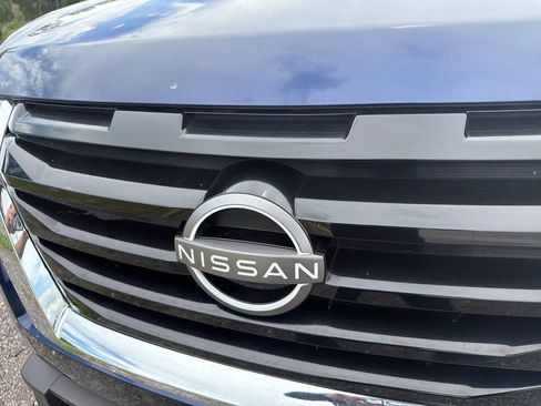 Used 2025 Nissan Pathfinder SV AWD/4WD image 18
