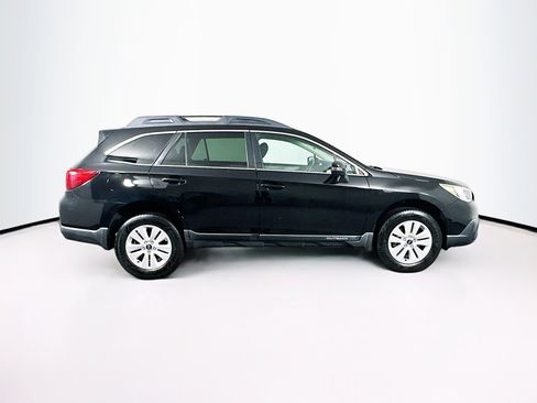 Used 2017 Subaru Outback 2.5i Premium image 10