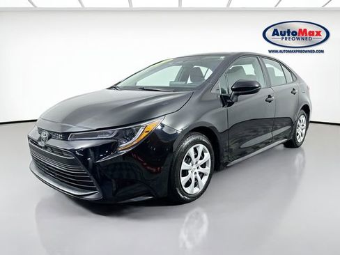 Used 2024 Toyota Corolla LE image 4