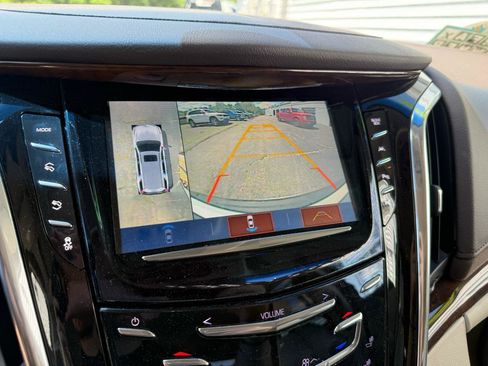 Used 2017 Cadillac Escalade ESV Premium Luxury AWD/4WD image 39