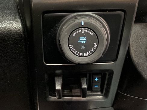 Used 2016 Ford F150 XLT w/ Equipment Group 302A Luxury AWD/4WD image 28