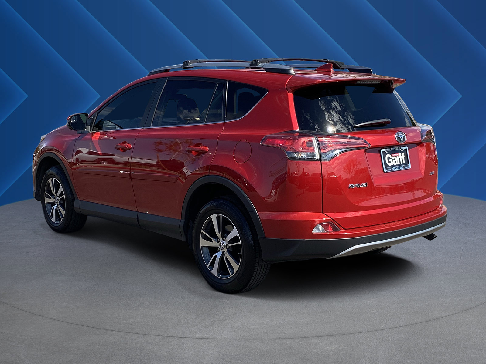 Used 2017 Toyota RAV4 XLE w/ Carpet Mat Package FWD image 5