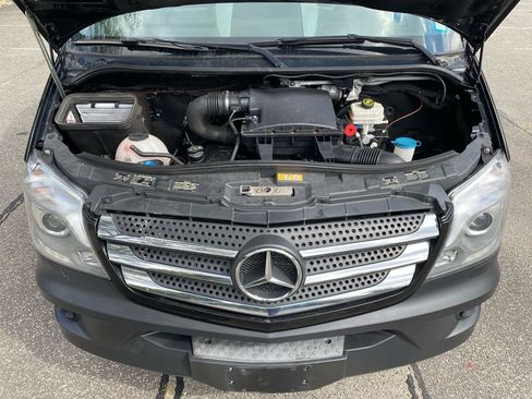 Used 2017 Mercedes-Benz Sprinter 3500 image 33