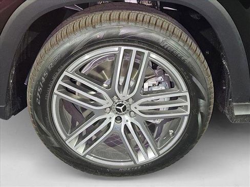 New 2025 Mercedes-Benz GLS 450 4MATIC image 10