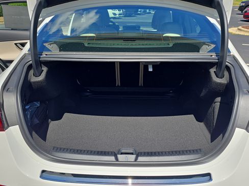 New 2026 Mercedes-Benz E 350 4MATIC Sedan image 12