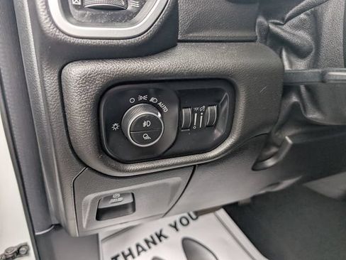 Used 2019 RAM 1500 Big Horn AWD/4WD image 18