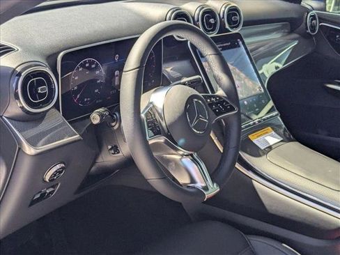 Certified 2025 Mercedes-Benz GLC 300 image 3