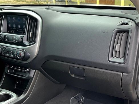 Used 2022 Chevrolet Colorado LT w/ LT Convenience Package image 19