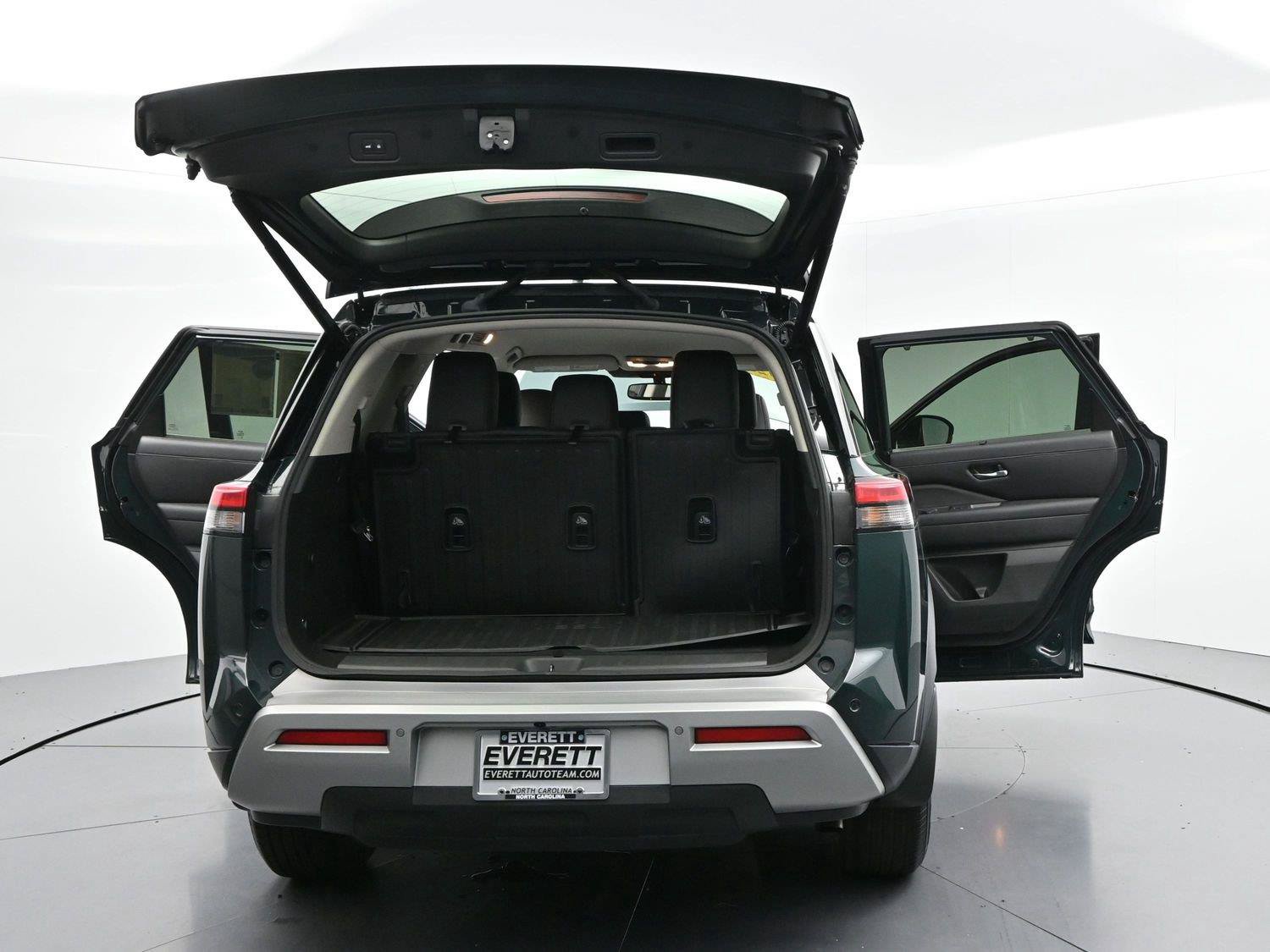 Used 2022 Nissan Pathfinder SL w/ Cargo Package AWD/4WD image 49