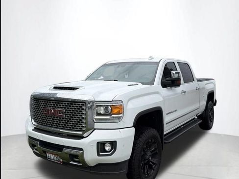 Used 2017 GMC Sierra 2500 Denali w/ Duramax Plus Package AWD/4WD image 1