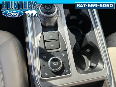 Used 2020 Ford Explorer Platinum w/ Premium Technology Package AWD/4WD image 28