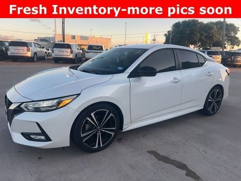 Used 2021 Nissan Sentra SR image 2