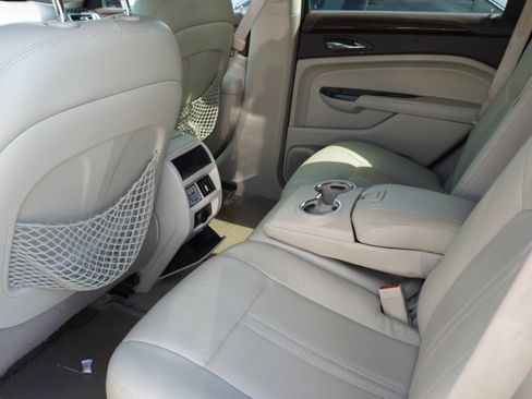 Used 2016 Cadillac SRX Luxury w/ Driver Awareness Package FWD image 10
